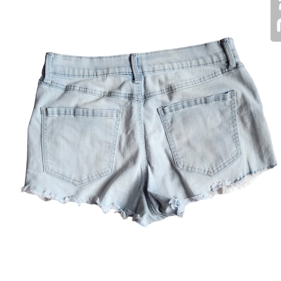 High-rise shorts - Picture 2 of 3
